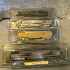 Del Prado N Gauge Amtrak FP-45 #320 Locomotive Analog 1:160 Silver Red Blue