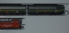 Marklin 88321 F7 Diesel Locomotive ABA Set w/ Caboose Pennsylvania PRR – Z Scale