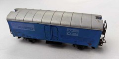 TRAIN WAGON SINGLE METAL AXLE METAL WHEELS BLUE 2013 EB00047 BIN 018