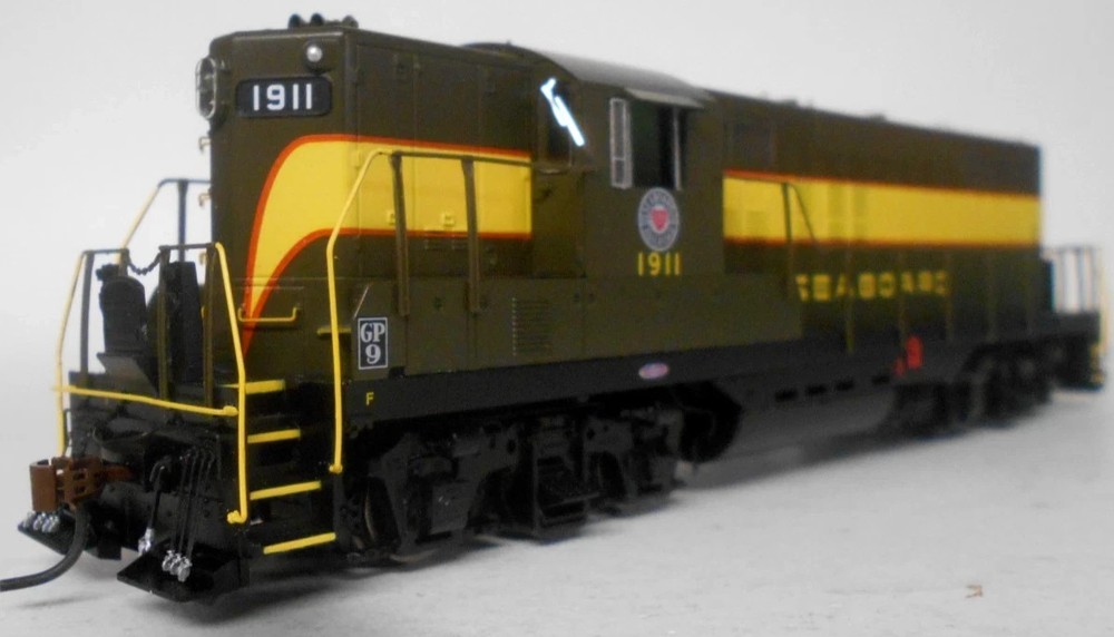 ATHEARN Genesis HO Scale G62420 Factory DCC Plug GP-9 #1911 SEABOARD AIR LINE