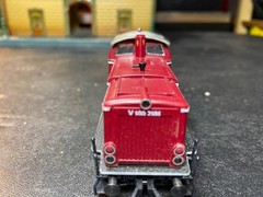 1965-1970 VINTAGE FLEISCHMANN HO V100-2181 MODEL NO. 1382 LOCOMOTIVE