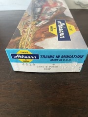 Athearn 4619 GP38-2 Powered BNSF – Green Orange 2099 HO NOS