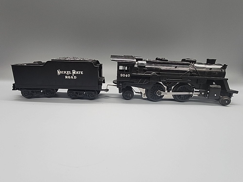 VINTAGE 1970 LIONEL NICKEL PLATE ROAD Locomotive 8040 Tender Cars Caboose