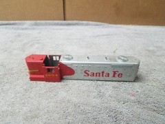 B AHM Santa Fe 2654 Diesel Loco Shell HO 1/87