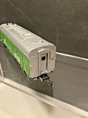 BACHMANN HO SCALE BURLINGTON NORTHERN POWERED F7 A DIESEL LOCOMOTIVE + CABOOSE