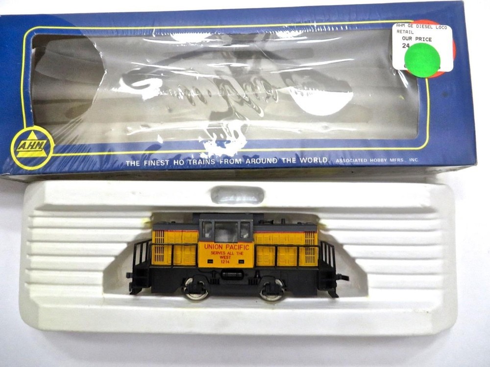 HO Gauge AHM Union Pacific GE Center Cab Diesel 1214 NEW Old Stock Low Ship