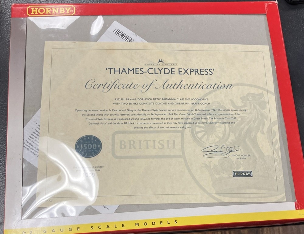 HORNBY R2329M THAMES CLYDE EXPRESS TRAIN PACK