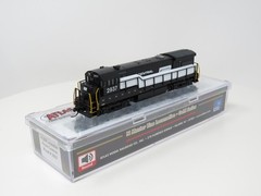 Atlas N 40005927 DCC Sound Penn Central GE U33B Diesel Locomotive ESU LokSound