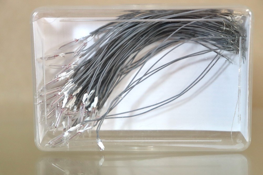 FLEISCHMANN 9404 HO GAUGE REPLACEMENT CLEAR WHITE LIGHT BULBS on