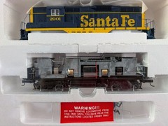 Proto 2000 HO GP9, Santa Fe #2901, Item #23697, DC Analog.
