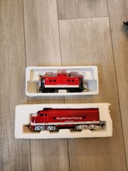 LIFE-LIKE HO SCALE 1982 CAMPBELL SOUP F7 DIESEL LOCOMOTIVE AND CABOOSE NEW NWOB