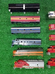 (11) HO Diesel Locomotive Shells A and B Units Santa Fe, B&O, Great Northern etc