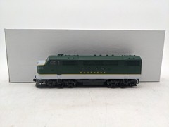 Stewart 5021 HO Southern EMD FT A Powered Diesel Locomotive EX/Box