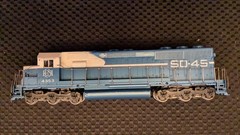 Athearn HO SD45 Locomotive GM Demo #4353, runs good.