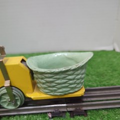 Lionel Prewar Peter Rabbit Chick Mobile. Works!! Excellent condition!