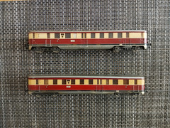 Vintage OO/HO scale 2 Car DMU Set