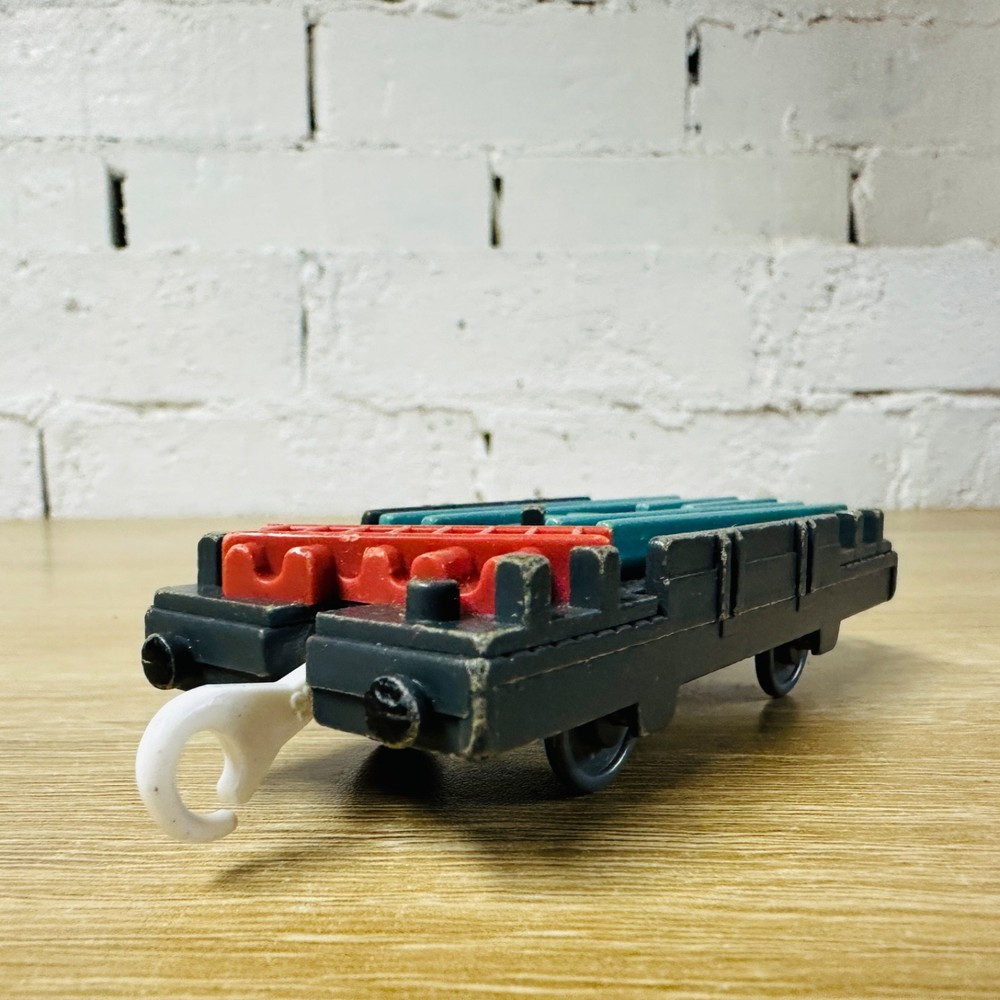 Steel Beams Grey Flatbed – Thomas the Tank & Friends Trackmaster Tomy Trains
