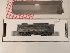 HO EMD F3A/F3B Ph2 Set (Powered + Dummy) NYC New York Central DCC Rdy NOS # 5211