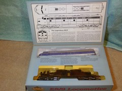 PROTO 2000 SERIES E8/9 LOCOMOTIVE No: 8186 C&O # 4021 CHESAPEAKE & OHIO B0X LT