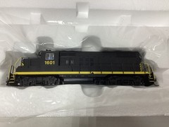 Walthers Mainline #910-20443 HO scale “Unlettered” GP9 with DCC/Sound