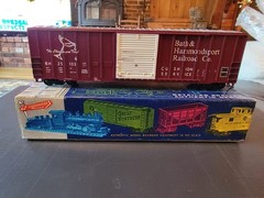 Roundhouse HO Gauge 50′ single door box car, 1962 bath and Hammondsport (46)
