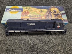 Athern HO Missouri Pacific Locomotive #2986 Dummy