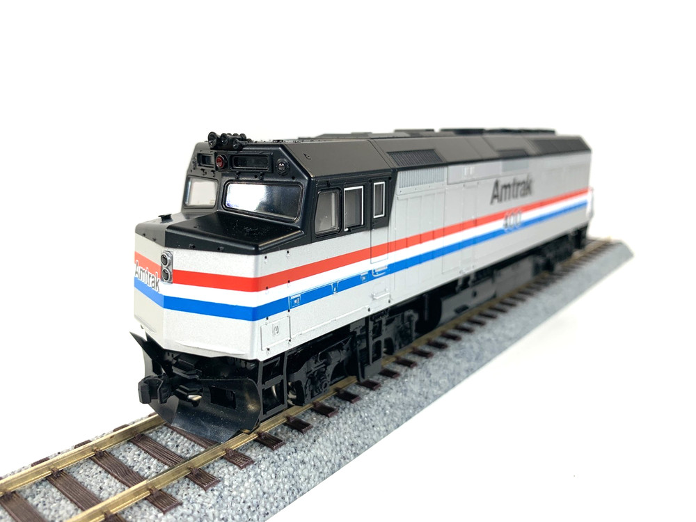 HO Kato 37-6553 Amtrak #400 F40PH Locomotive – DC only