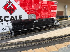 DD SCALE TRAINS ET44AC GEVO CN IC ILLINOIS CENTRAL HERITAGE #3008 W/SOUND+DCC