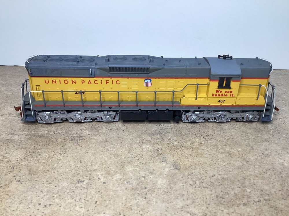 Athearn UP SD9 Powered HO DC Union Pacific