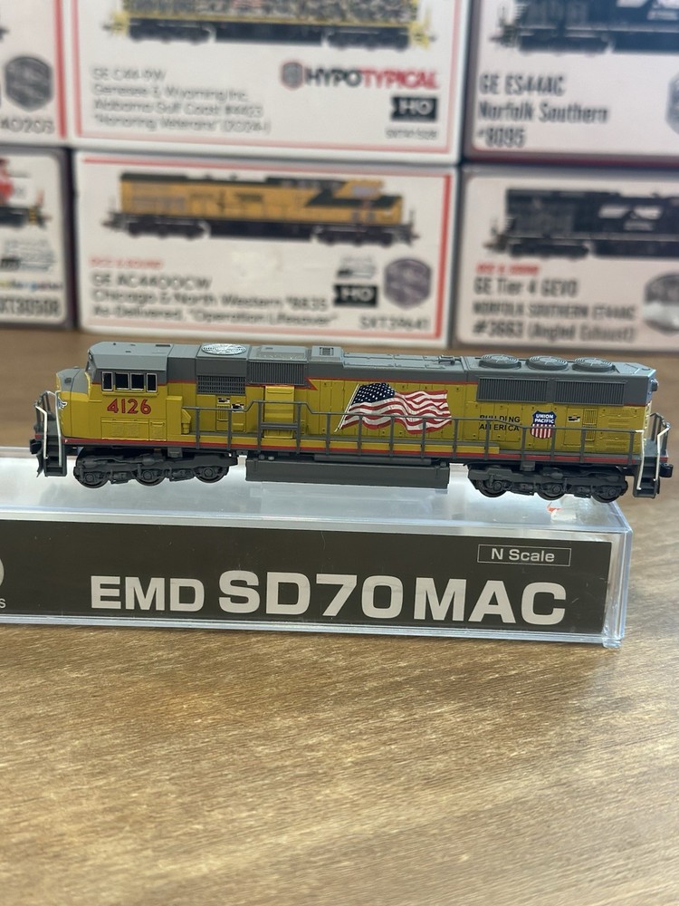 N Kato DC Union Pacific UP SD70MAC #4126 Lightly Used