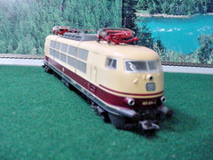 ROCO HO 04146 A DB Deutsche Bahn BR 103 Electric Locomotive
