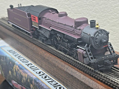 CHICAGO & ALTON LIMITED 4-6-2 STEAM LOCO DC/DCC Ready HO Scale ” GOLD ” NEW OOP