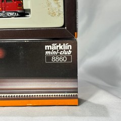 Marklin Mini-Club 8860 Z-Scale Locomotive EMD F7 Santa Fe In Box With Papers