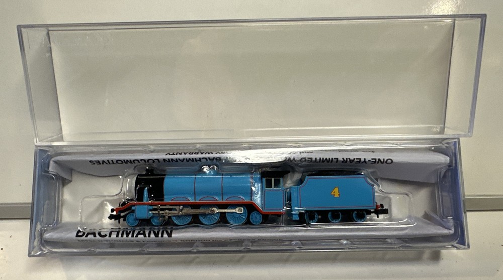 Bachmann N Scale Thomas & Friends Gordon Engine & Tender #58796