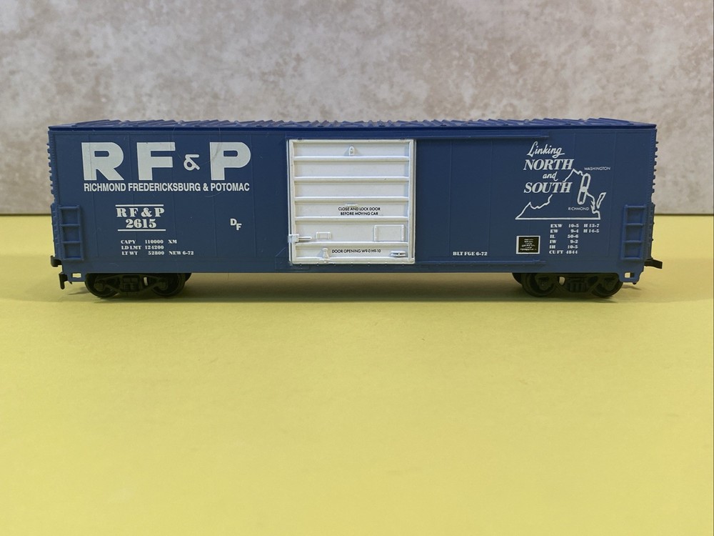 Life Like HO Scale Train RF&P 50′ Box Car 2615 Blue