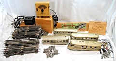 American Flyer 9900 Burlington Zephyr Set with Tracks Plus More Vintage XM1622