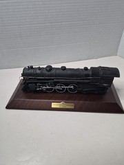 1993 Avon Collectible 1937 700e Hudson Locomotive Train With Base