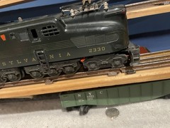 Lionel Postwar O Gauge 2330 Pennsylvania GG-1 Electric Locomotive 1950 Green