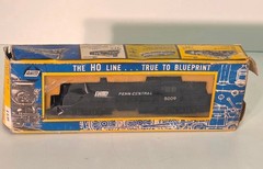 Vintage AHM Mehano ALCO RS-2 PRR Diesel Road Switcher Locomotive w/ Light & OB