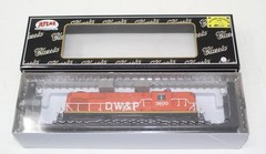 Atlas Gold – Duluth Winnipeg & Pacific ALCO RS-11 Locomotive #3600 – DCC & Sound