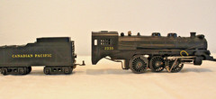 OO/HO Train Steam Locomotive 2335 With Canadian Pacific Coal Tender