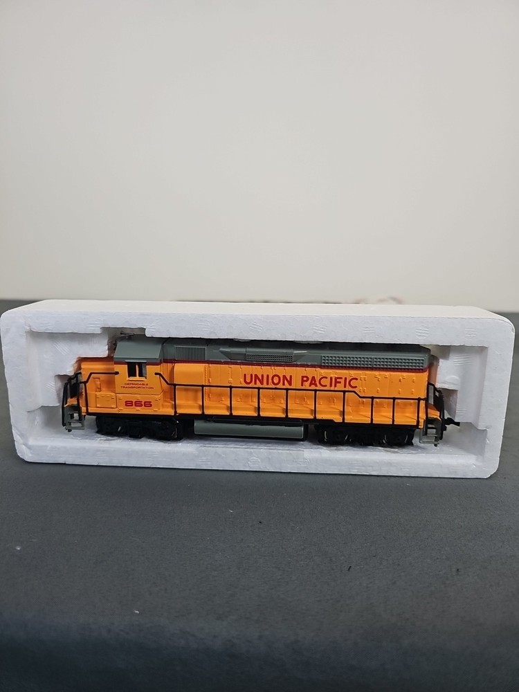 Bachmann HO Union Pacific DD40x-2 Powered Diesel #41-670-01