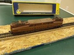 HO Scale, AHM GG1; #4873; 5 stripe tuscan red