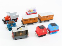LOT of 30+ Gullane Thomas and Friends Unpowered Locomotives and Cars