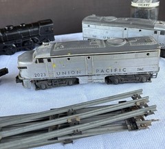 Lionel Postwar 2023 Union Pacific Diesel Locomotive Set Plus Others LOT # 2 ASIS