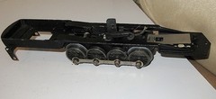 LIONEL #671/#2020 .1946 TURBINE FRAME.W/DRIVERS/RODS.DRIVE TRAIN ETC