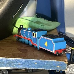 Thomas & Friends Gordon No. 4 Wooden Railway Blue Steam Locomotive 4-6-2