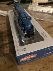 Athearn RTR SD38 Conrail Diesel Locomotive DCC Ready