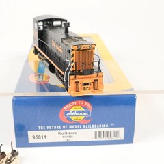 Athearn HO Denver Rio Grande Western D&RGW #147 SW1000 Diesel Locomotive 95811