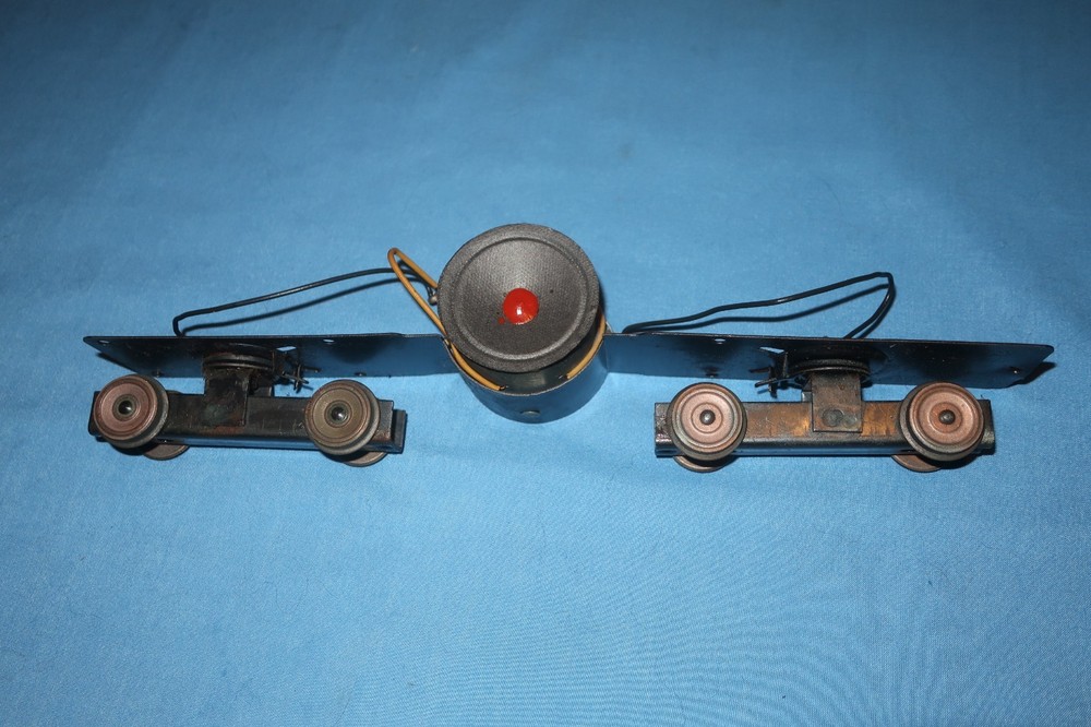 American Flyer Dummy Alco B-unit Frame with Horn. Working